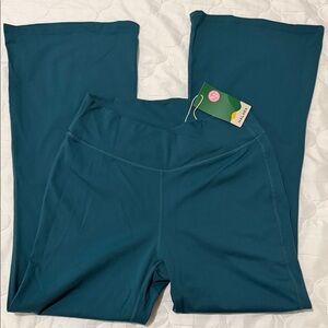 NWT HALARA Deep Teal Active Leggings size LP Large Petite